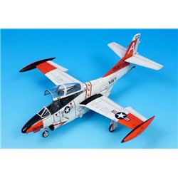 1/72 T-2C Buckeye US Trainer 