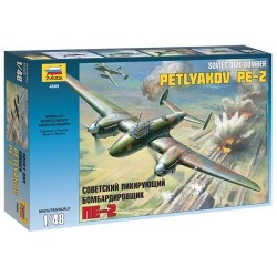 Maqueta de avion Zvezda 1/48 Petlyakov Pe-2