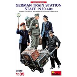 1/35 GERMAN TRAIN STATION STAFF 1930-40S