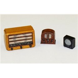 1/35 OLD RADIOS