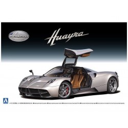 Aoshima 1/24 Pagani Huayra car model kit