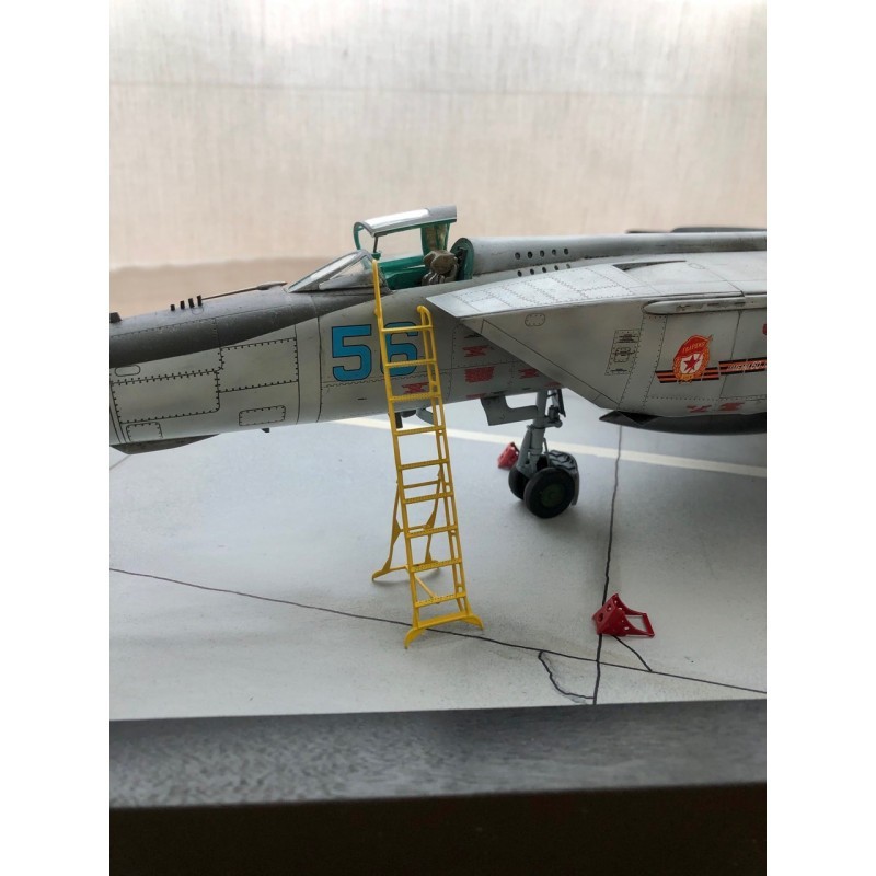 1/48 ladder with chocks Mig-25