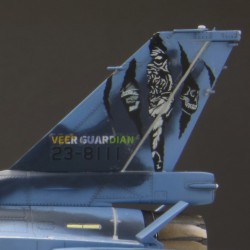 Finemolds 1/72 Japan Air Self-Defense Force F-2B Veer Guardian 23 model kit