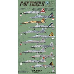 Maqueta 1/32 Tiger II F-5F de Kitty Hawk con Figuras