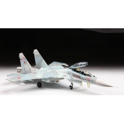 Maqueta Su-27UB "Flanker-C" 1/72 de Zvezda | Robotines