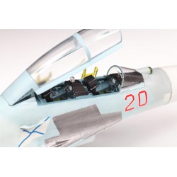 Maqueta Su-27UB "Flanker-C" 1/72 de Zvezda | Robotines