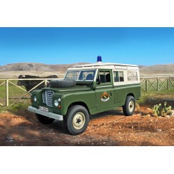 Italeri 1/35 LAND ROVER SERIES III 109 "Guardia Civil"