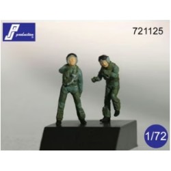 PJ Production 1/72 F16/F-18 Pilots boarding (2 units- resin)