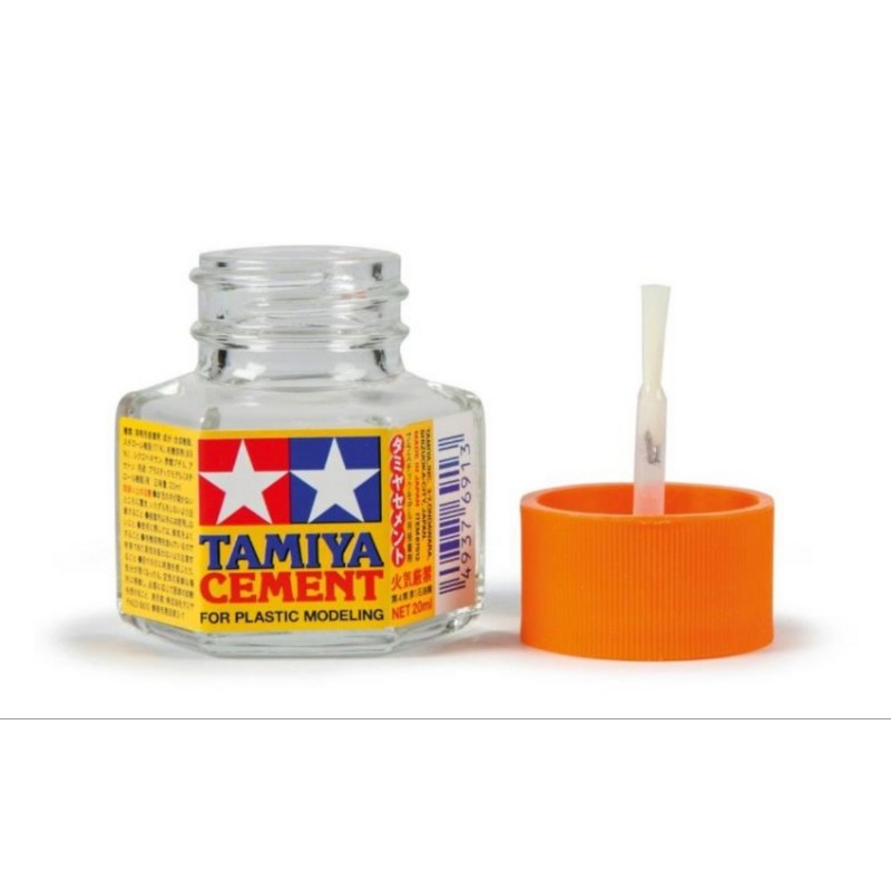 Frasco de Tamiya Standard Cement (28ml), adhesivo de secado medio con aplicador de pincel para maquetas de plástico.