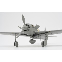 Kit de Modelo Focke-Wulf FW-190A-8 1/35 – Border Model | Robotines