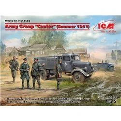 Army GroupCenter(Summer 1941)(Kfz1,Typ L3000S,German Infantry(4 figures)Ger.Drivers