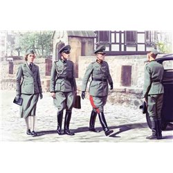 WWII German Staff Personnel (4 figures)