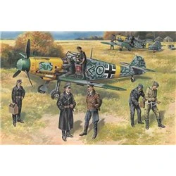 Bf 109F-2 with German Pilots and Ground Personnel