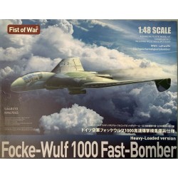 Maqueta 1/48 Focke-Wulf 1000 Fast-Bomber Heavy-Loaded Version de Modelcollect con marcados Luftwaffe de 1946.