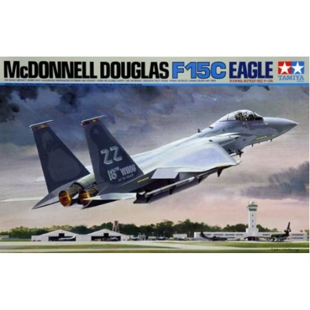 Imagen de la maqueta 1/32 McDonnell Douglas F-15C Eagle de Tamiya en escala detallada.