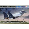 Imagen de la maqueta 1/32 McDonnell Douglas F-15C Eagle de Tamiya en escala detallada.