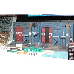 Pre-order 1/100 Macross  Factory