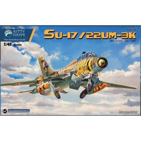 Maqueta 1/48 Sukhoi Su-17/22UM-3K de Kitty Hawk - Caza bombardero soviético