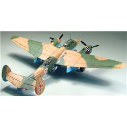 1/48 Tu-2T Soviet Torpedo Bomber 