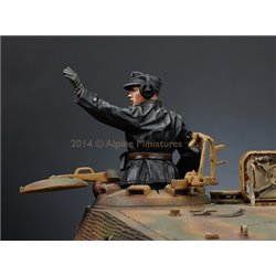 1/35 SS Panzer Commander 1